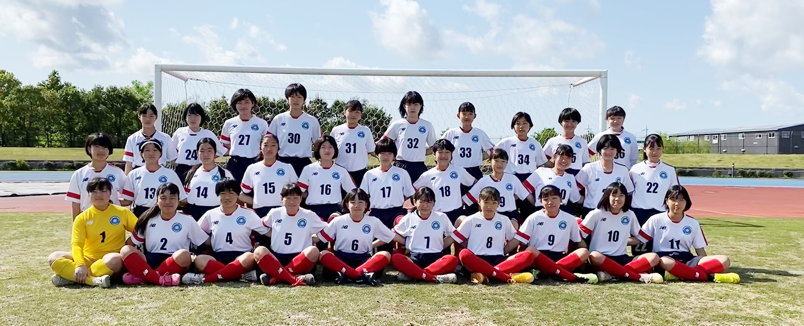 越谷ladys Family レディースファミリー 公式サイト 埼玉県越谷市の女子サッカークラブチーム 社会人 高校生 中学生 小学生 幼稚園児まで幅広い年代で活動しております